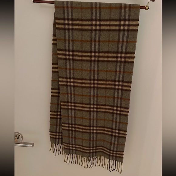 Burberry Cashmere Scarf - Picture 1 of 2